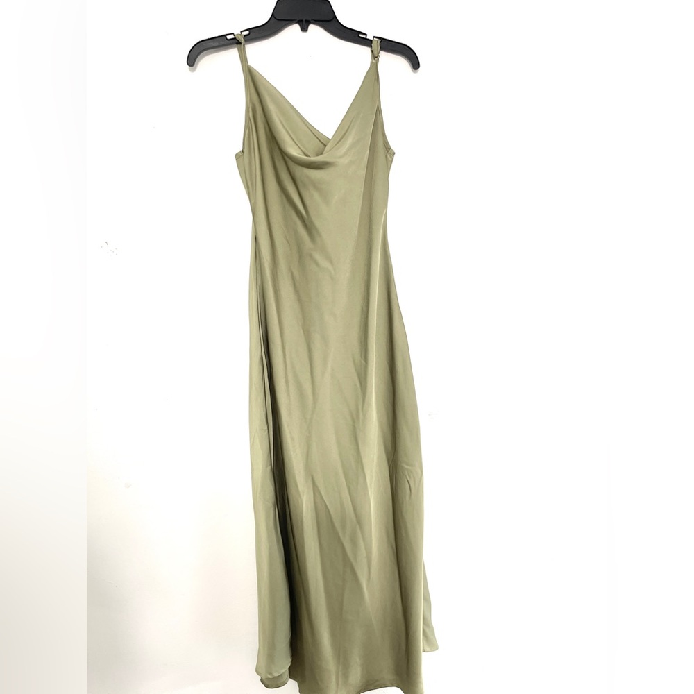 Green silk straplesss fitting flowy dress SHEIN
